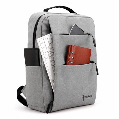 Siyah Kırmızı Biyeli Notebook Sırt Çantası — Metal Plakalı Logo Baskılı